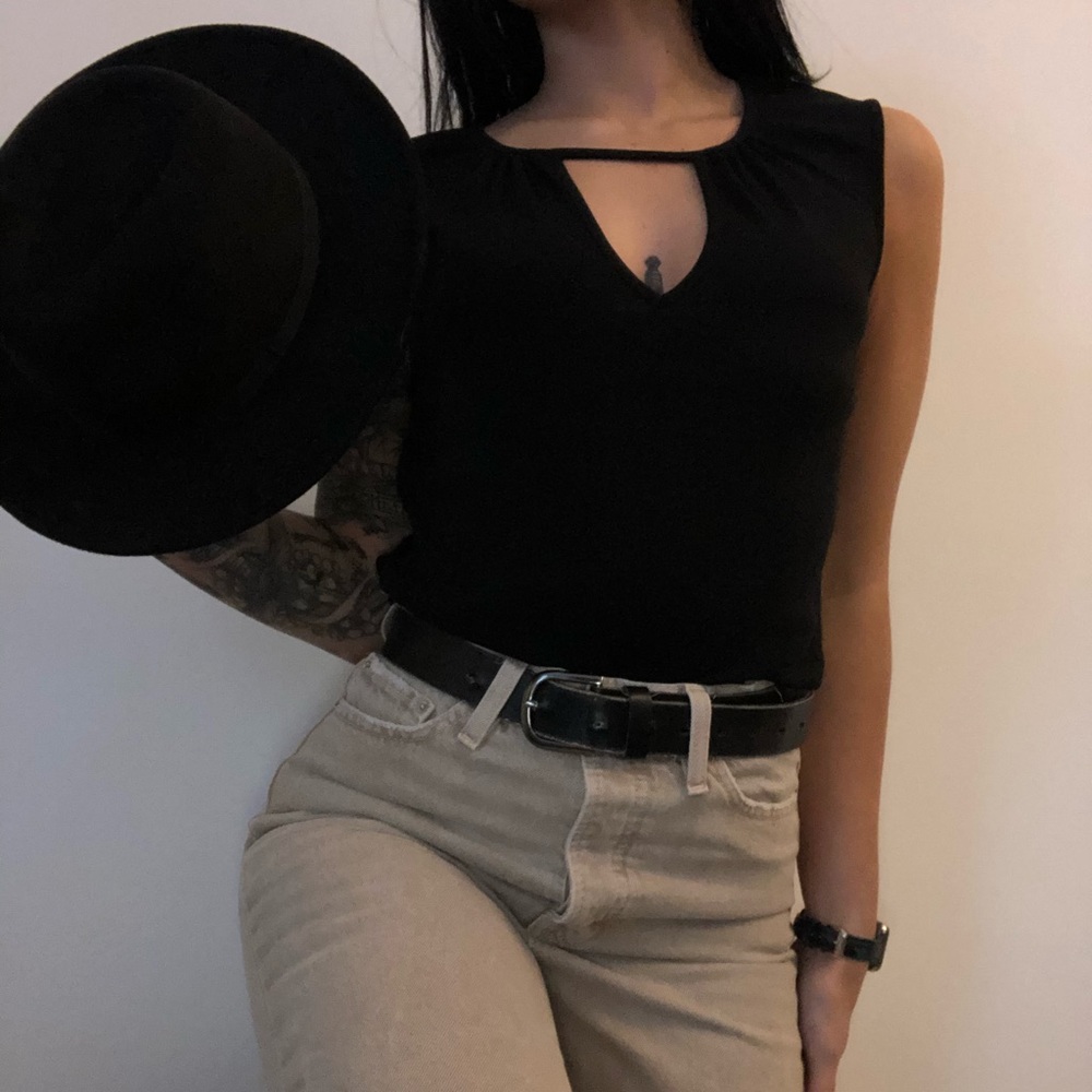 90s open front black tank top